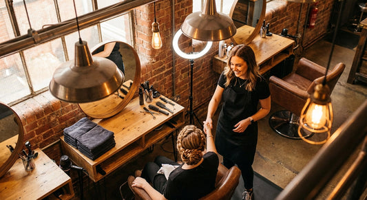 Les bienfaits des serviettes en microfibre pour le séchage - gestion de salon de coiffure | Coiffissimo