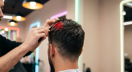 Mèches rouges homme : technique et formulation en salon - decoloration et eclaircissement | Coiffissimo