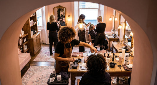 Tarifer les mèches en salon à domicile : repères chiffrés 2026 - gestion de salon de coiffure | Coiffissimo